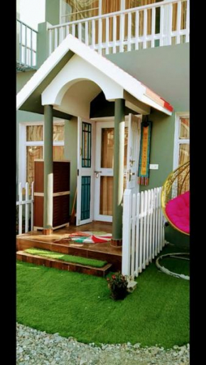 GOL VILLA, Khurbura